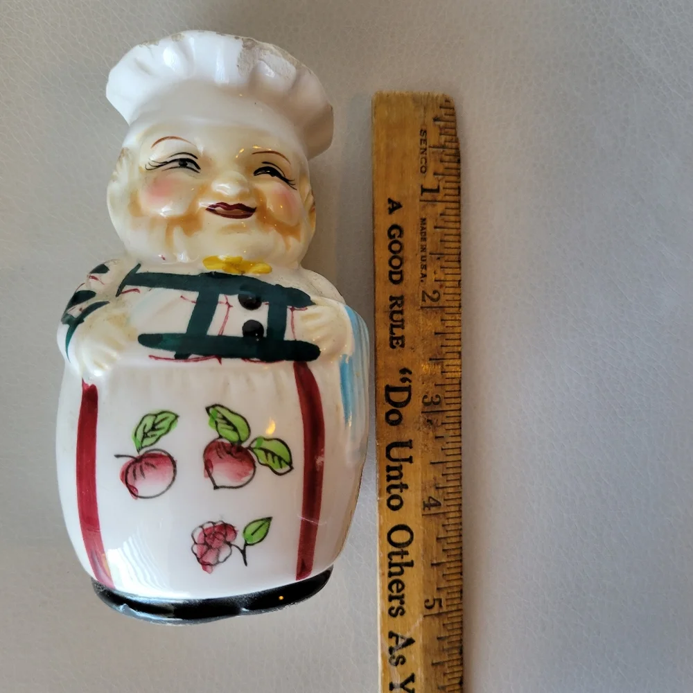 Vintage Kitschy Royal Sealy (?) Jolly Chef Salt or Pepper Shaker~Anthropomorphic